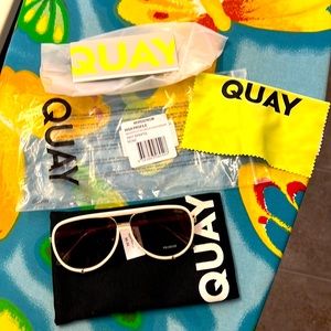 NWTs QUAY High Profile Aviator Polarized sunglasses!